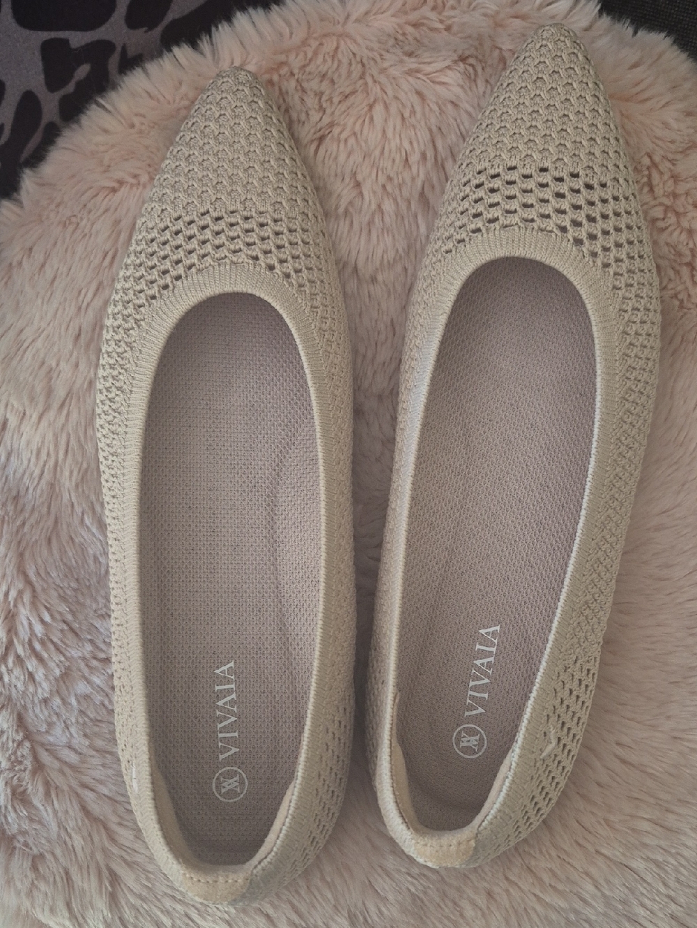 VIVAIA Women's Cream Knit Pointed-Toe Flats